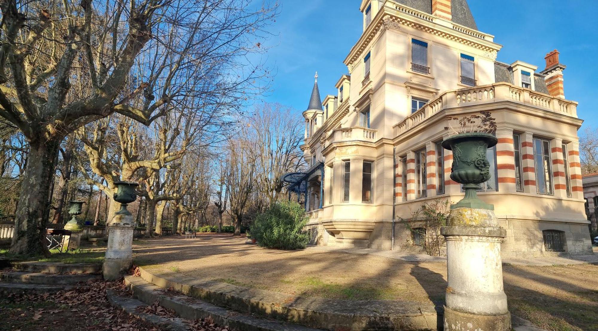 Hotel-Musee Villa Bagatelle Ириньи Экстерьер фото